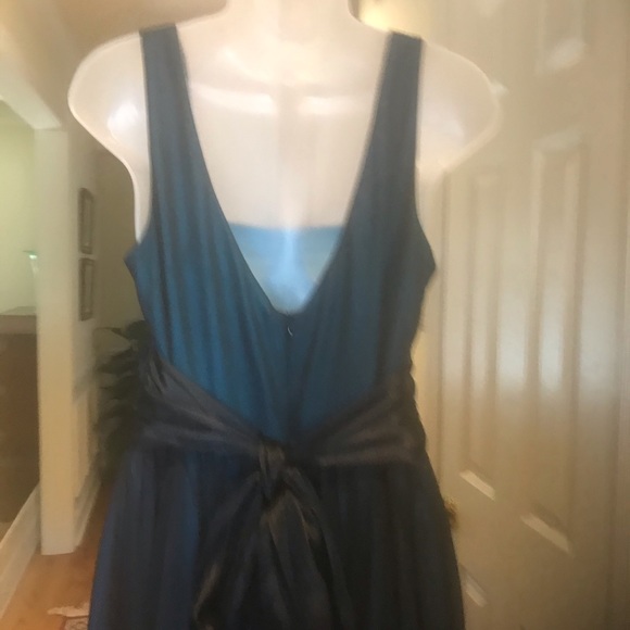 Onyx Nite - Lady s/less turquoise flare dress, 12 - Picture 4 of 7